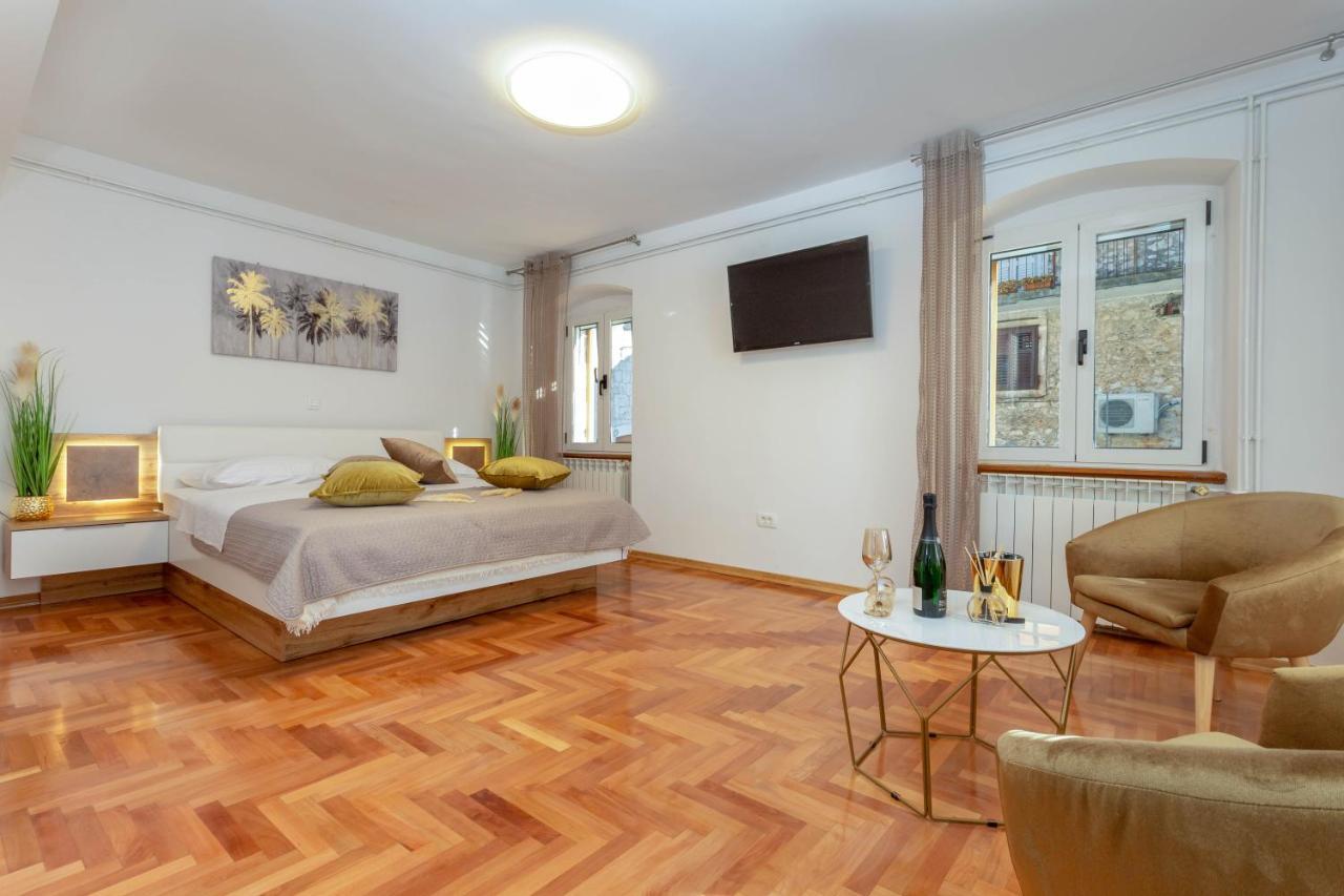 Deluxe Dreamy Room In The Center Of Hvar With Sea View Hvar Town Eksteriør bilde