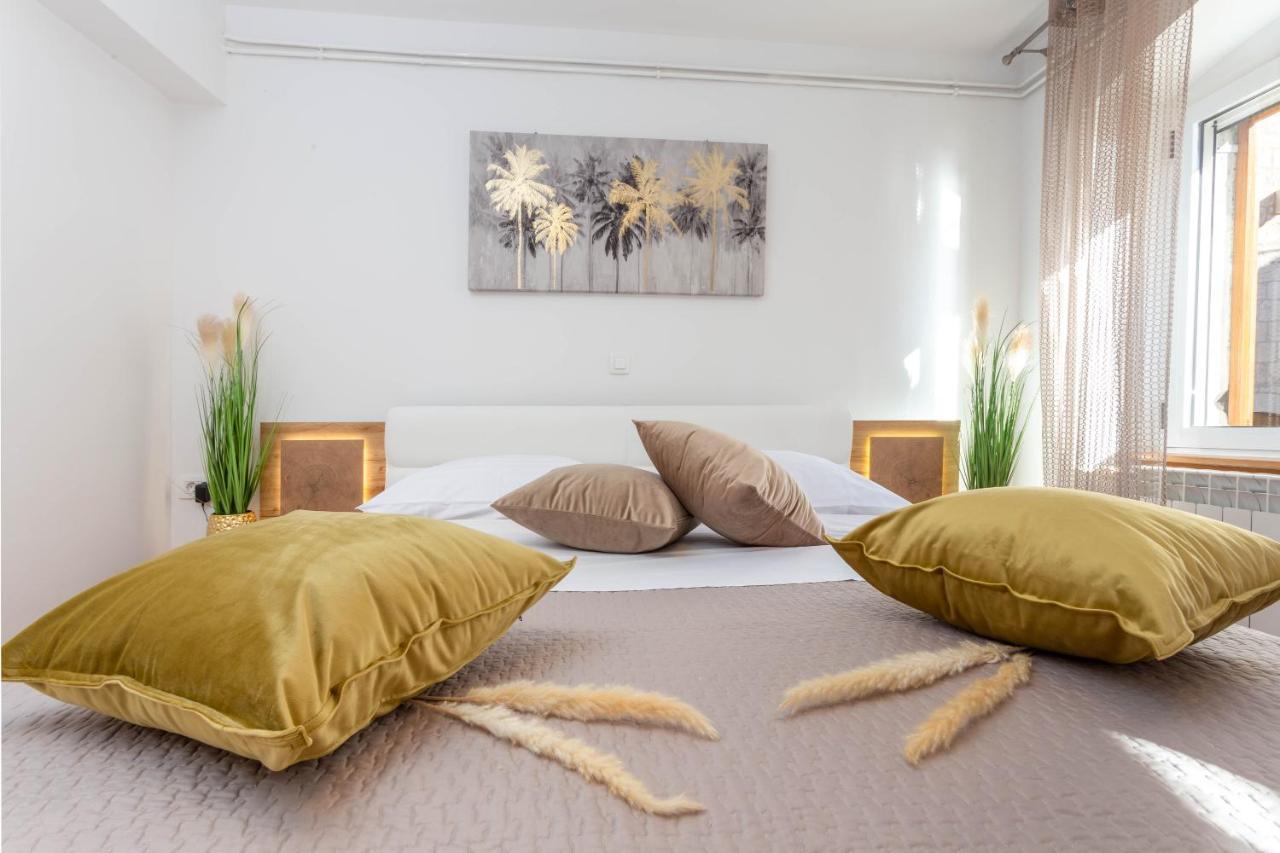Deluxe Dreamy Room In The Center Of Hvar With Sea View Hvar Town Eksteriør bilde