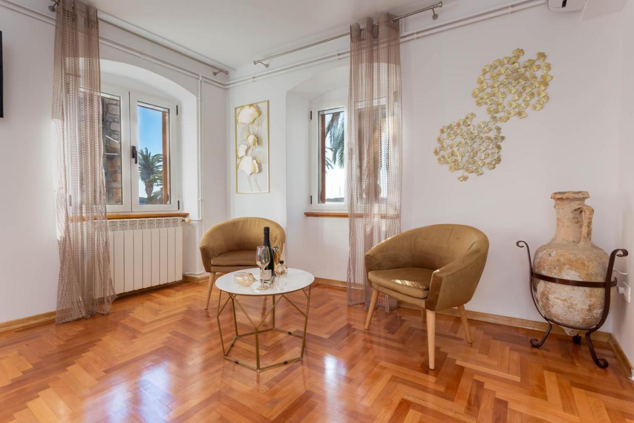 Deluxe Dreamy Room In The Center Of Hvar With Sea View Hvar Town Eksteriør bilde