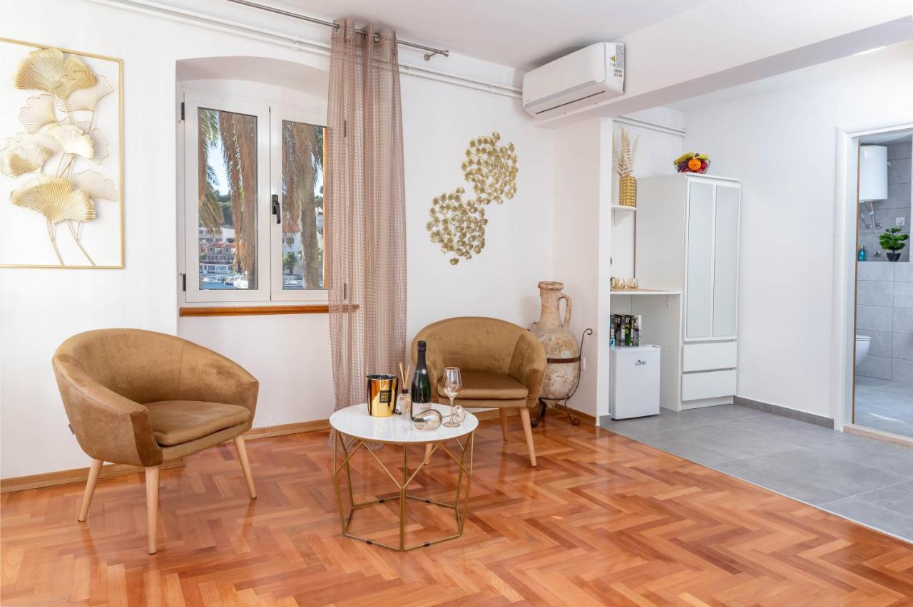 Deluxe Dreamy Room In The Center Of Hvar With Sea View Hvar Town Eksteriør bilde