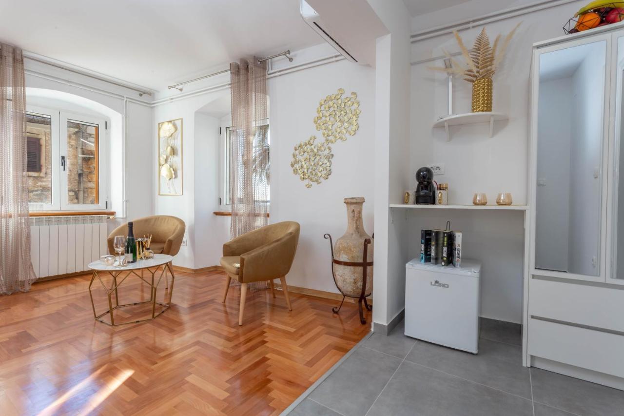 Deluxe Dreamy Room In The Center Of Hvar With Sea View Hvar Town Eksteriør bilde